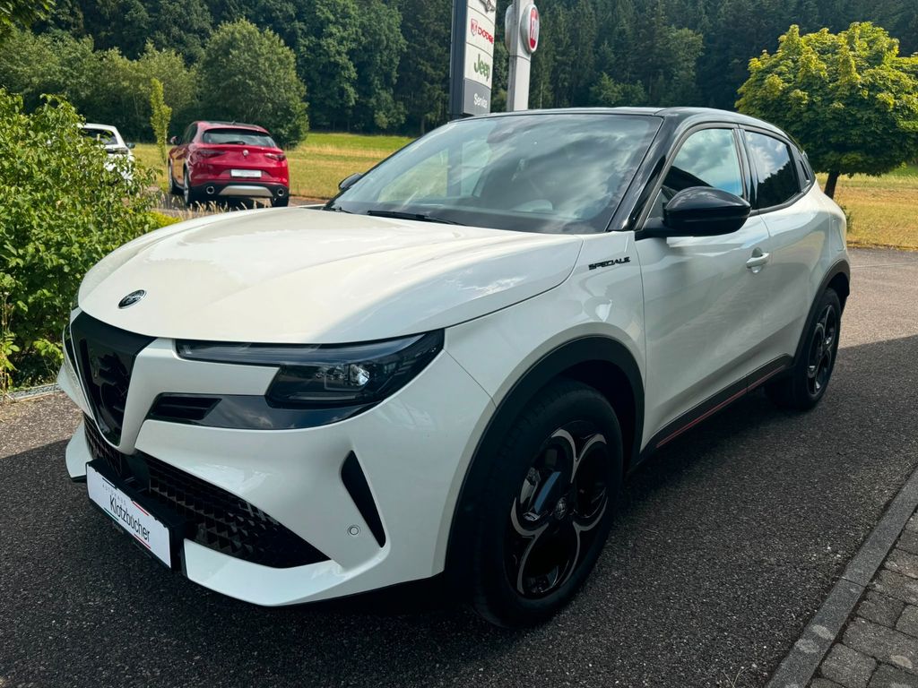 Bild des Angebotes Alfa Romeo Junior Ibrida 1.2 VGT 48V-Hybrid 107 kW Speciale