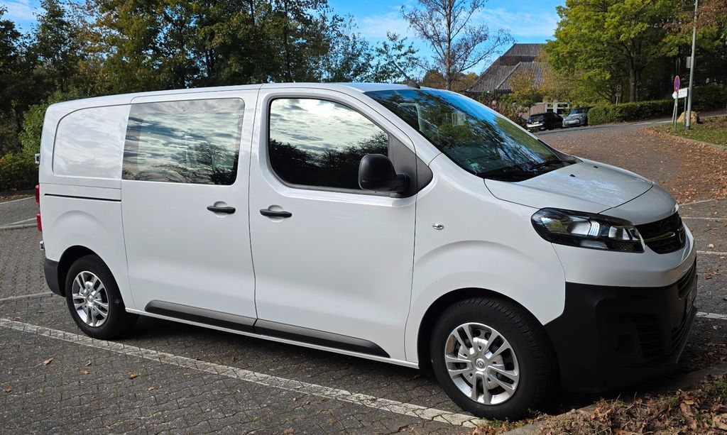 Bild des Angebotes Opel Vivaro EZ 4/23 38000km weiß sehr guter Zustand