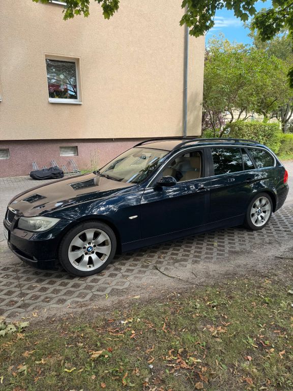 Bild des Angebotes BMW 325i touring -