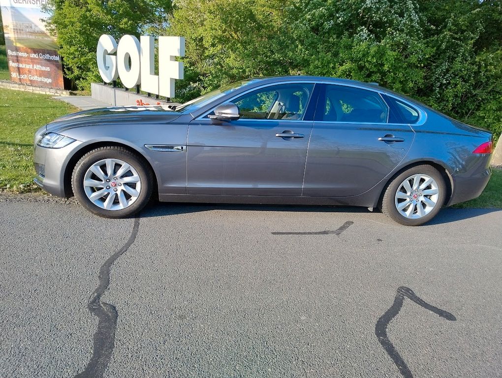 Bild des Angebotes Jaguar XF 20d 180PS Portfolio Automatik Portfolio/PANO