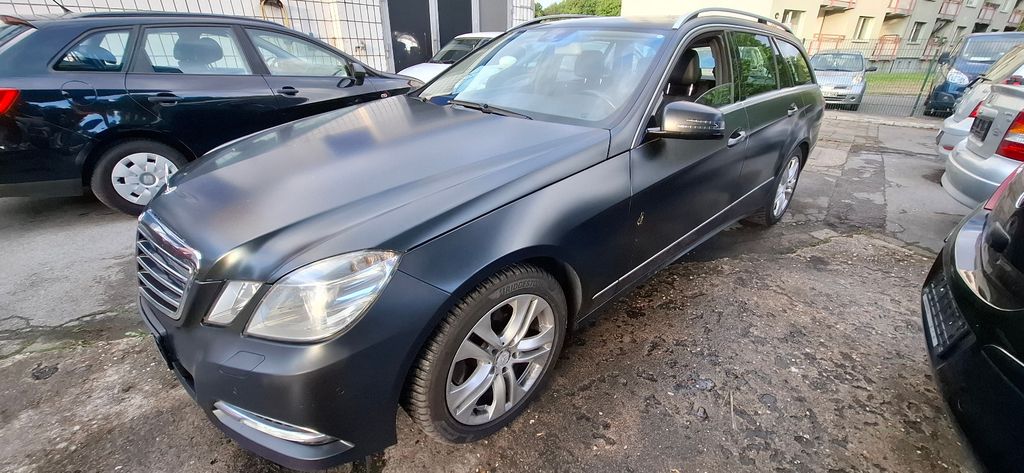 Bild des Angebotes Mercedes-Benz E 300 T-Modell 300 CDI BlueEfficiency*Automatik*