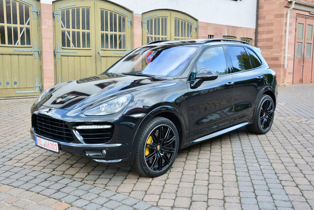 Bild des Angebotes Porsche Cayenne Turbo S/P-Schekh/Pano/St-HZ/Luftf//Volll