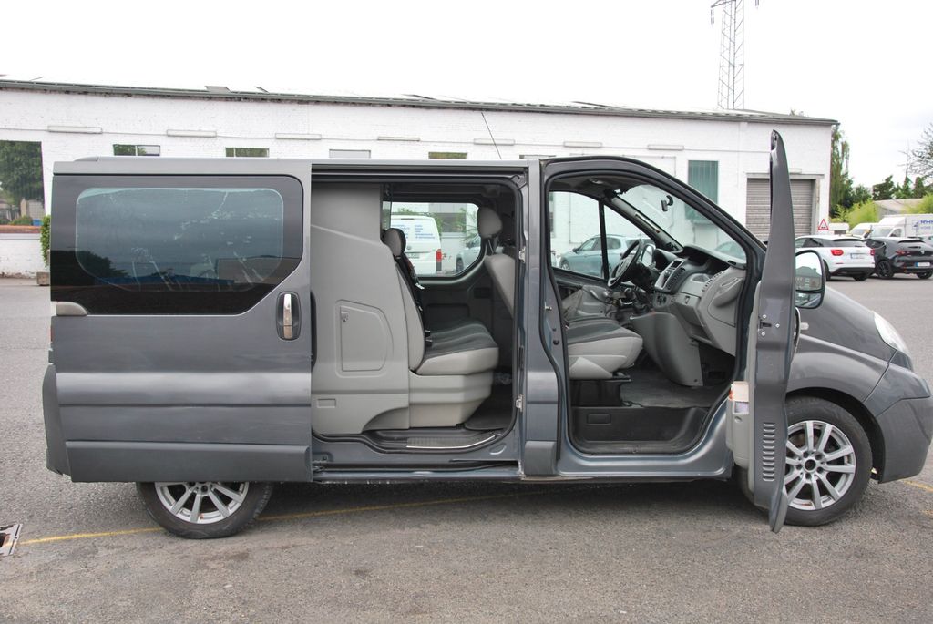 Opel Vivaro DOKA/KLIMA/ KAMERA/TEMPOMAT/5SITZE
