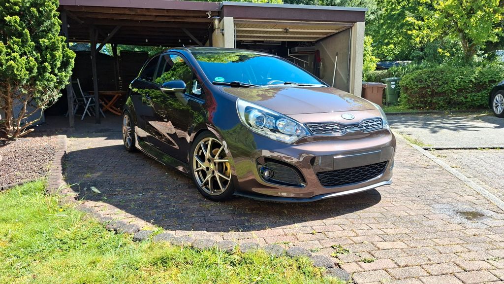 Bild des Angebotes Kia Rio 1.4 FIFA World Cup Edition FIFA World Cu...