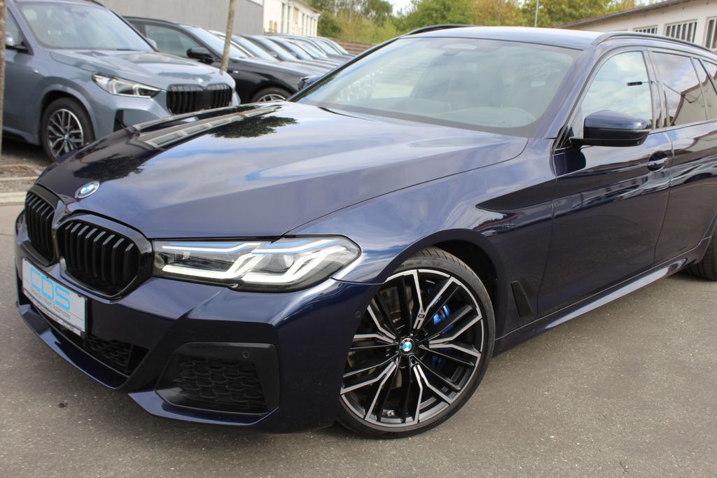 Bild des Angebotes BMW 540d xDrive M Sportpaket Tour.+HUD+DAB+H&K+Laser