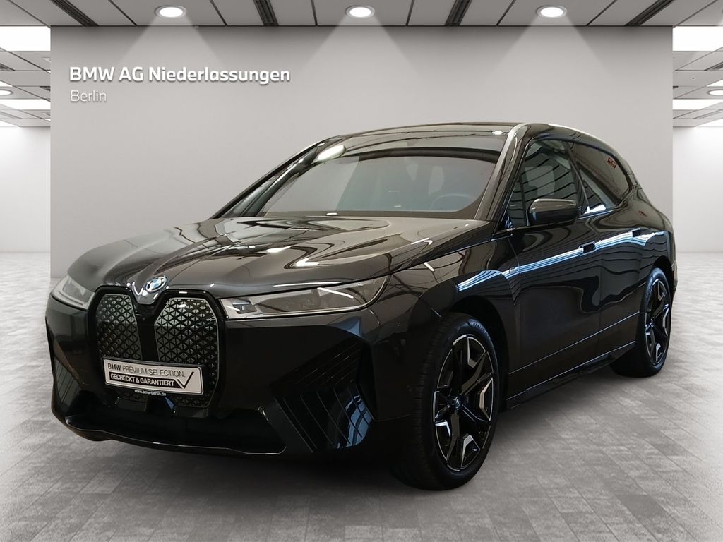 Bild des Angebotes BMW iX M60 Laser HiFi B&W Pano DAProf PAProf AHK