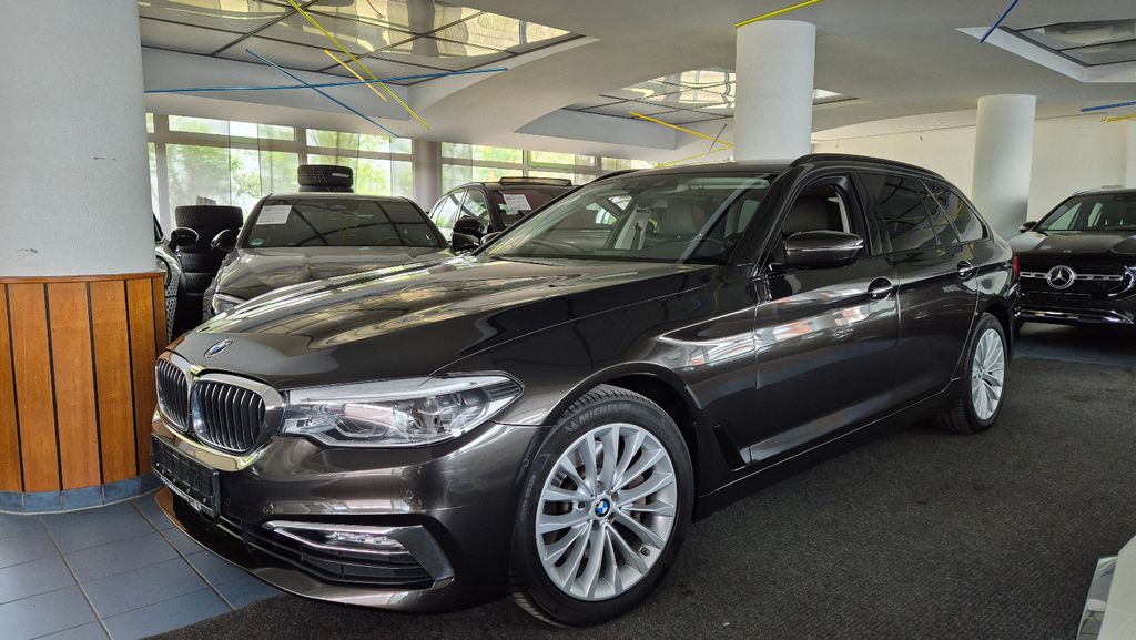 Bild des Angebotes BMW 530 Luxury/ACC/AHK/LED/Leder/RFK/Standh/Spur/Tot