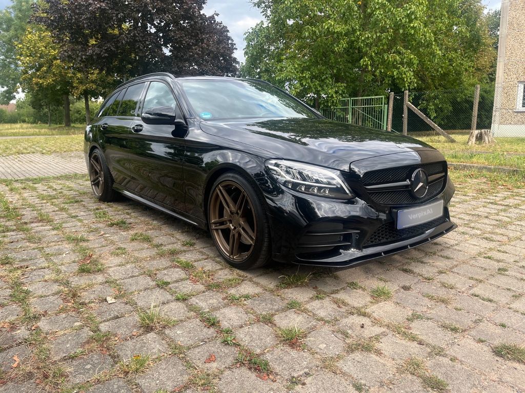 Bild des Angebotes Mercedes-Benz C 400 4MATIC T-Modell AMG Line LED, NAVI
