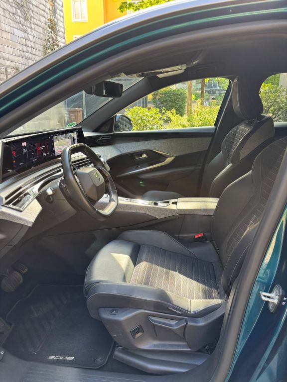 Bild des Angebotes Peugeot 3008 Hybrid 145 e-DSC6 Allure Allure