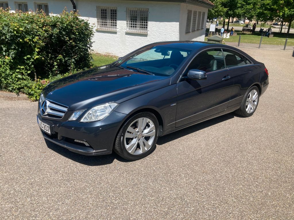 Bild des Angebotes Mercedes-Benz E 250 Coupé E 250 BlueEFFICIENCY AVANTGARDE ...