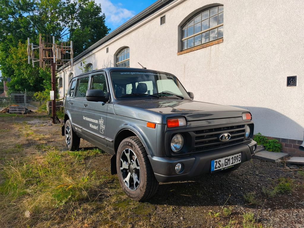Bild des Angebotes Lada Urban