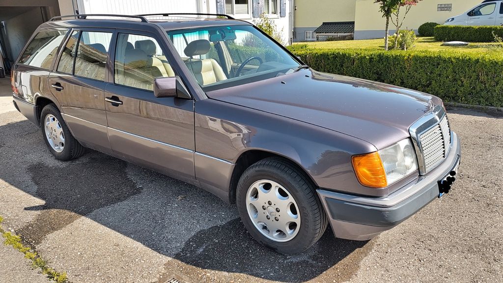 Bild des Angebotes Mercedes-Benz S124 300 TE Bornit Metallic TÜV NEU