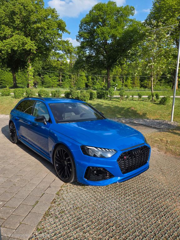 Bild des Angebotes Audi RS4 2.9 TFSI / Nogaroblau / Garantie / NP 112T€
