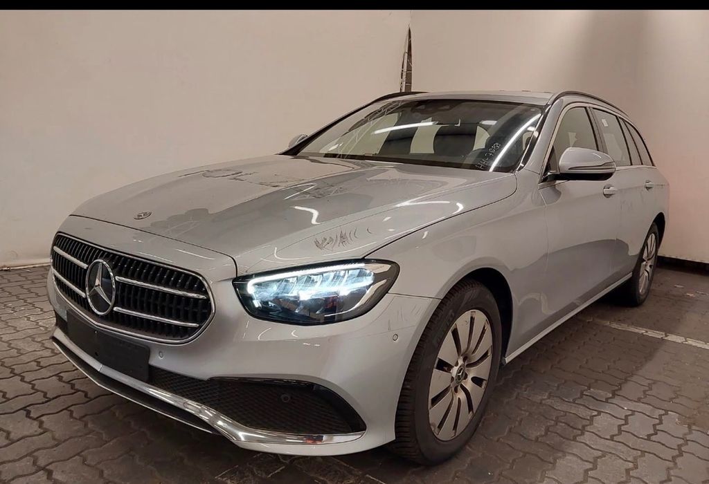 Bild des Angebotes Mercedes-Benz E 220 E T-Modell E 220 d