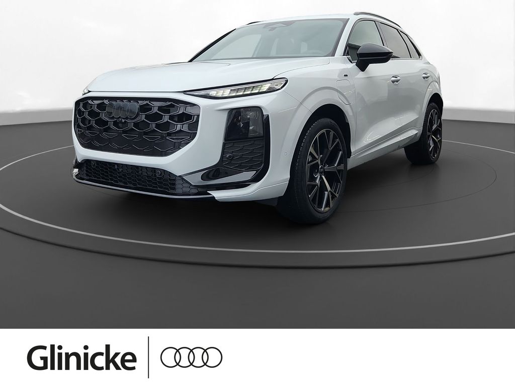 Audi Q3 e-hybrid S line AHK Pano LED LM 20" RFK Sonos