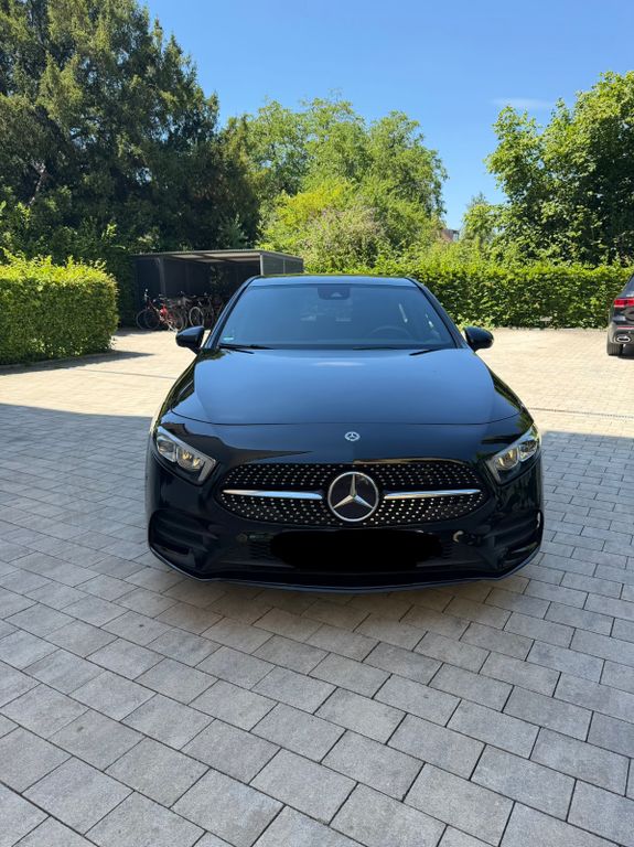 Bild des Angebotes Mercedes-Benz A 180 - AMG Line / Nightpaket