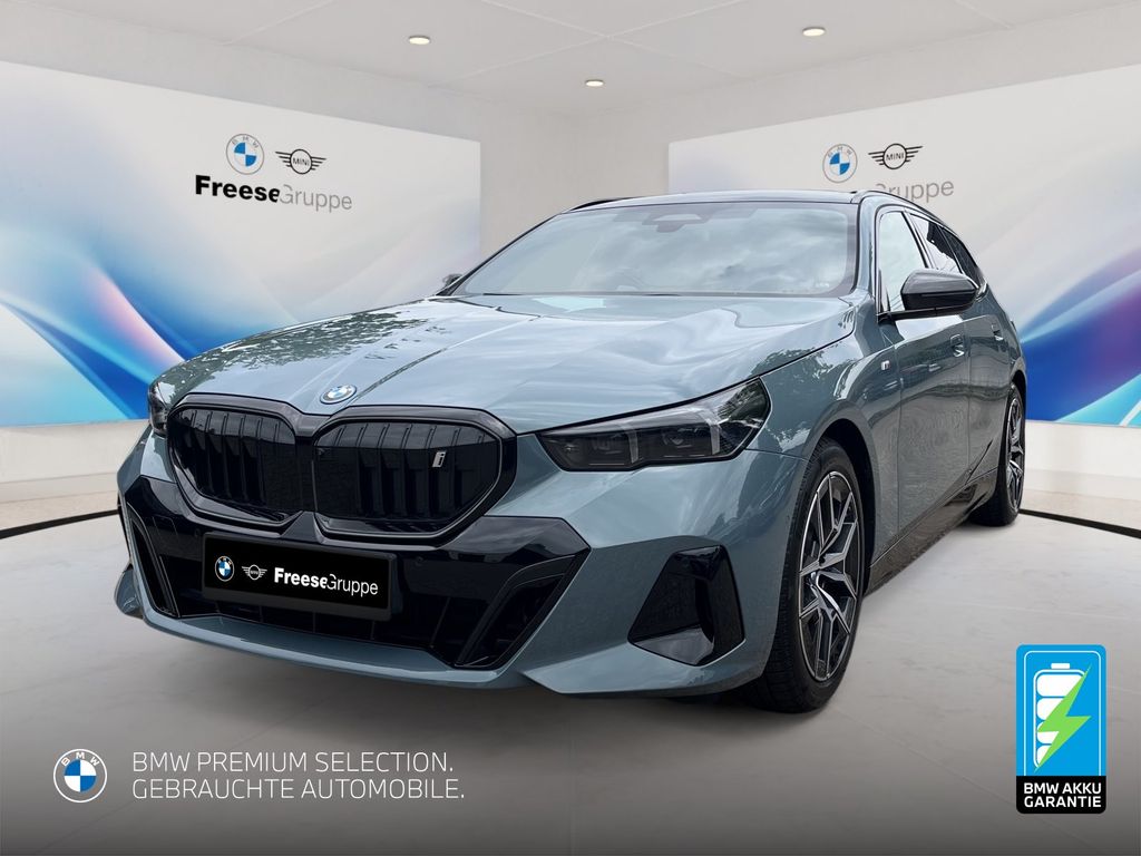 Bild des Angebotes BMW i5 eDrive40 Touring AHK 360° STANDHZ HEAD-UP RFK