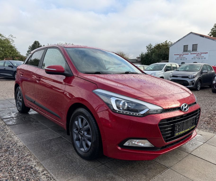 Bild des Angebotes Hyundai i20 Select Sportsitze Sport Lenkrad