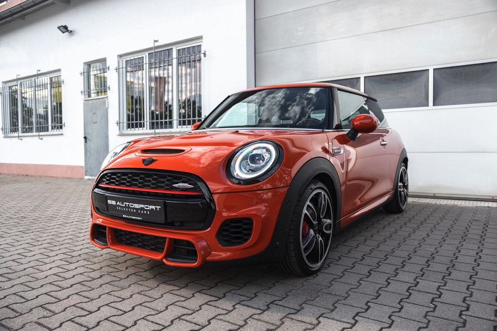 Bild des Angebotes MINI JCW H&K+NAVIPLUS+KAMERA+ADAPTIVE LED+KEYLESS