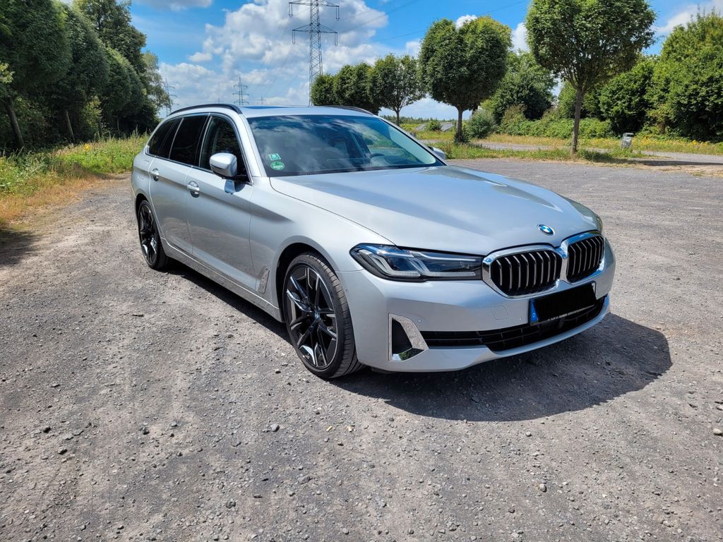 Bild des Angebotes BMW 540d xDrive Touring Luxury Line TÜV neu