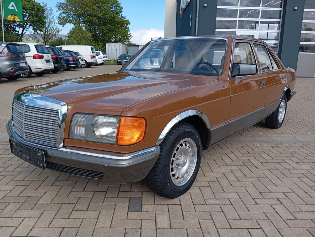 Bild des Angebotes Mercedes-Benz S 280,selteneCappuccino-Farbkombination,Oldtimer