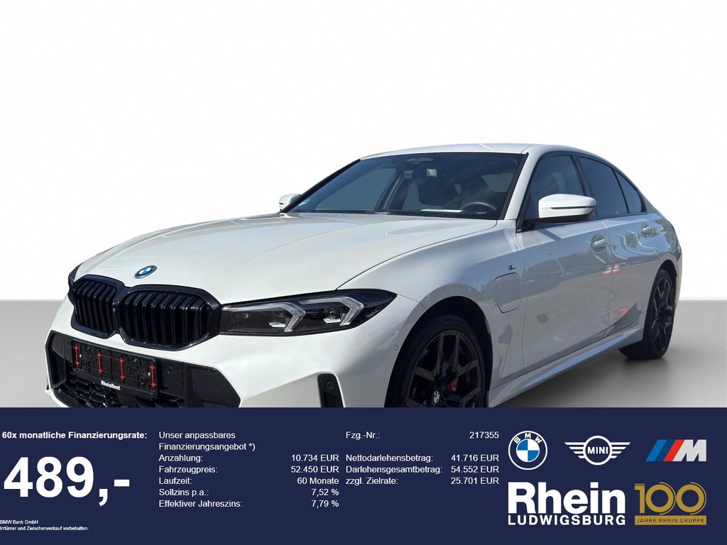 Bild des Angebotes BMW 330e xDrive Lim M Sportpaket LED HarKar ParkAs+