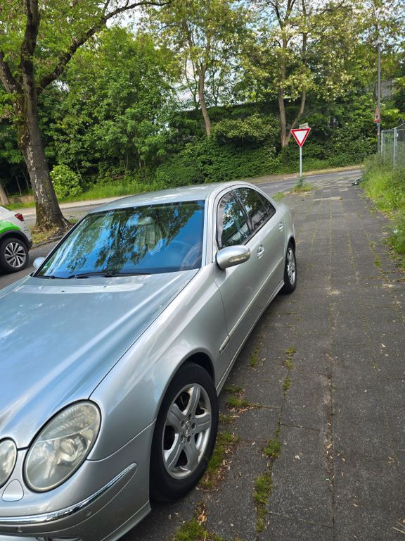 Bild des Angebotes Mercedes-Benz E 280 mit neue TÜV