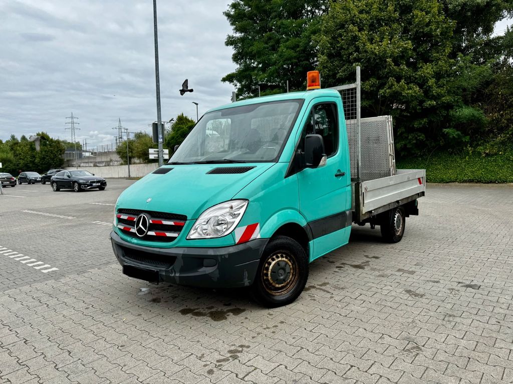 Bild des Angebotes Mercedes-Benz Sprinter II Pritsche 209 CDI * Rampe**161.000km