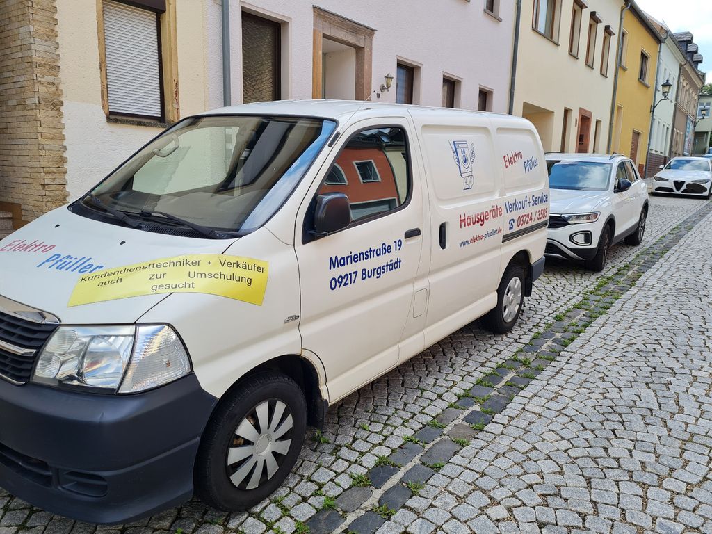 Bild des Angebotes Toyota Hiace Kastenwagen m. Einbau-Regalen