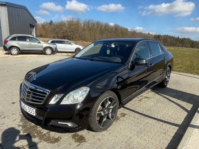 Bild des Angebotes Mercedes-Benz E 500 4MATIC AVANTGARDE EXCLUSIV