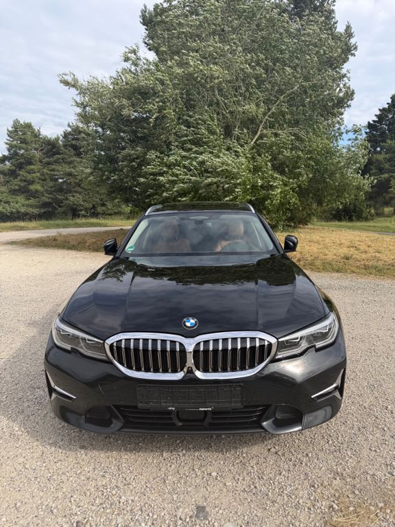 Bild des Angebotes BMW 330i Touring Luxury Line