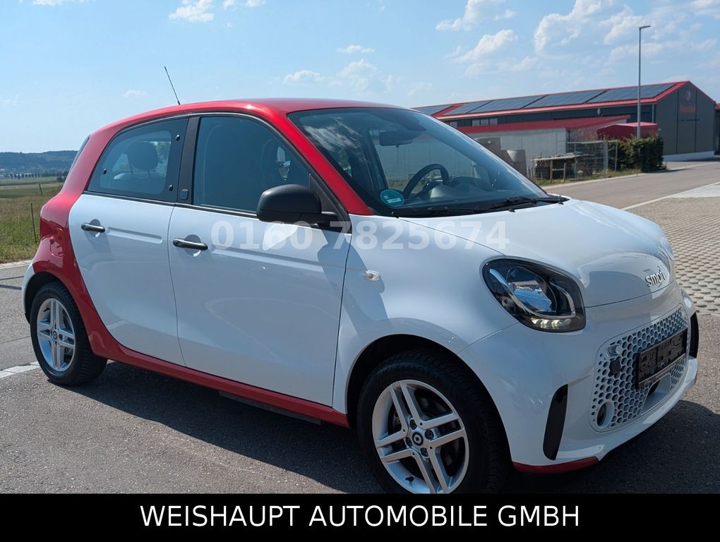 Bild des Angebotes Smart ForFour  EQ-Drive Car Play.Sitzh.Klima.Alu -22KW