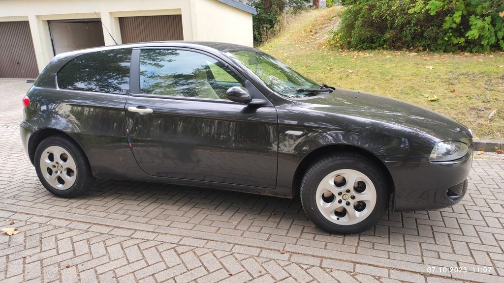 Bild des Angebotes Alfa Romeo 147 1.6 16V TS Distinctive Distinctive