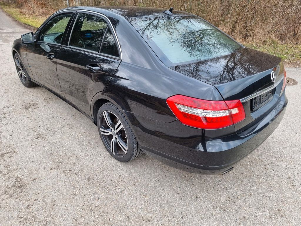 Bild des Angebotes Mercedes-Benz E 300 CDI BlueEFFICIENCY -