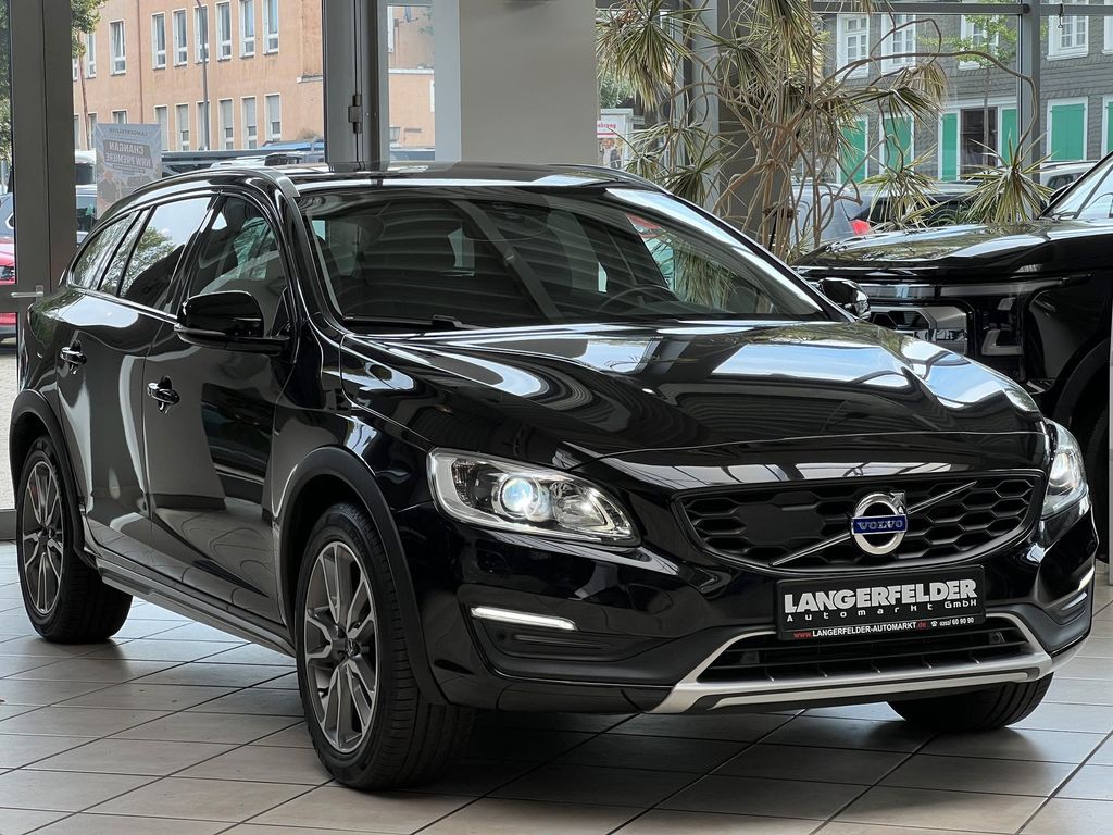 Bild des Angebotes Volvo V60 Cross Country D4 Pro SCHECKHEFT|AHK|KAMERA