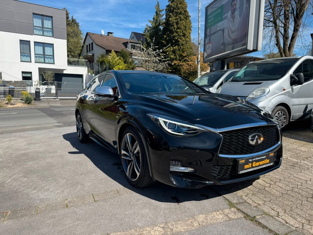 Infiniti Q30S 2.0t AWD Sport/1.Hand/S-Heft/Voll/Pano/360°