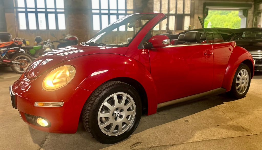 Bild des Angebotes Volkswagen New Beetle Cabriolet 2.0 Käfer 115PS Scheckheft!