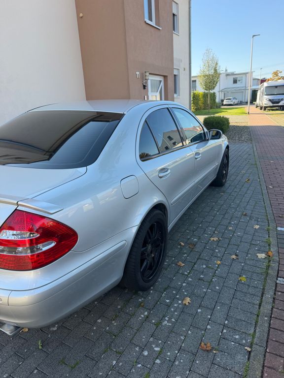 Bild des Angebotes Mercedes-Benz E 240 Classic