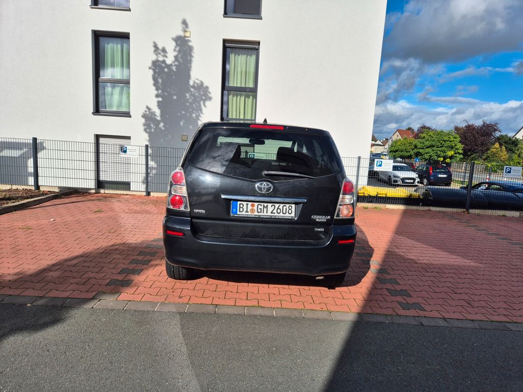 Bild des Angebotes Toyota Corolla Verso 2.2-l-D-CAT Sol Sol
