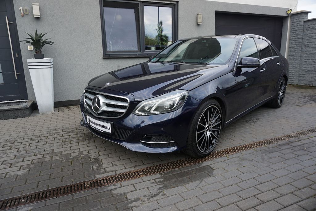 Bild des Angebotes Mercedes-Benz E 250 Aut."Avantgarde" Panorama,Kamera,Belüftung