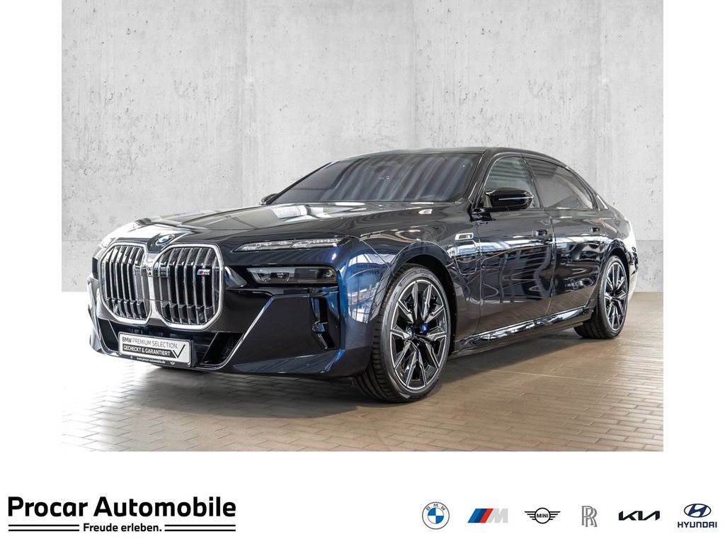 BMW M760e xDrive Pano SkyLounge Massage DAProf PAPro
