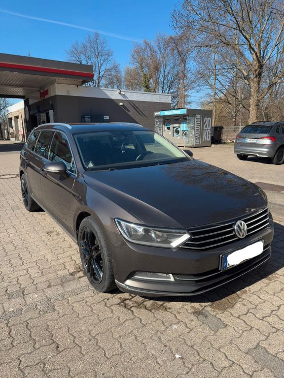 Bild des Angebotes Volkswagen Passat 2.0 TDI SCR 176kW DSG 4MOT Highline V...