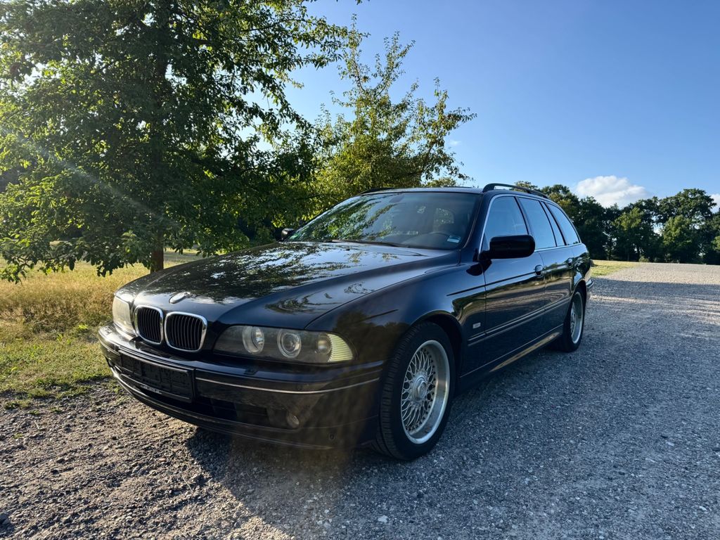 BMW 540iA Touring Exclusive Edition