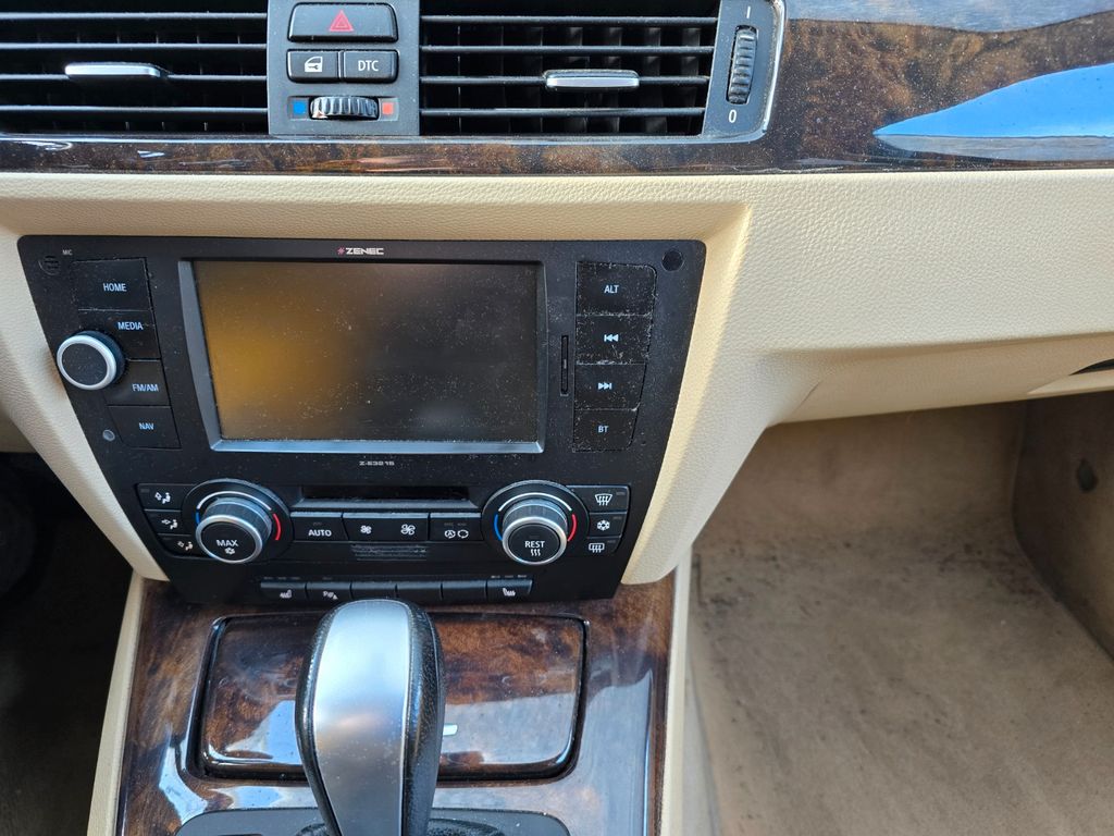 Bild des Angebotes BMW 325i -