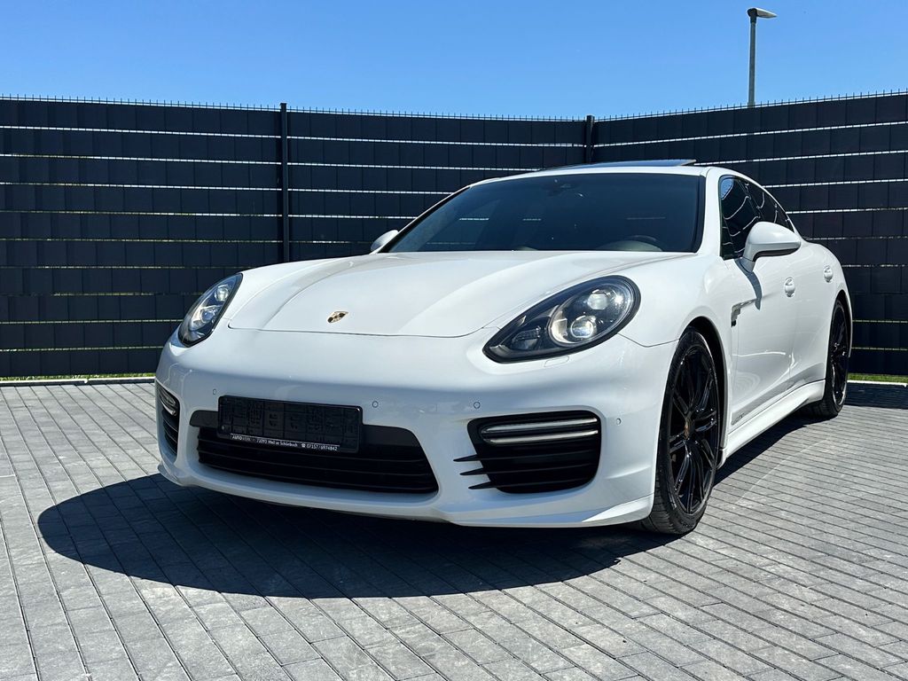 Porsche Panamera GTS 4.8 V8*CHRONO*LED*AGA*BOSE*SHD*CAM