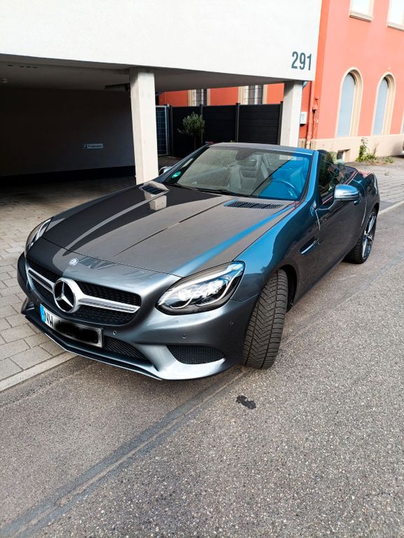 Bild des Angebotes Mercedes-Benz SLC 180