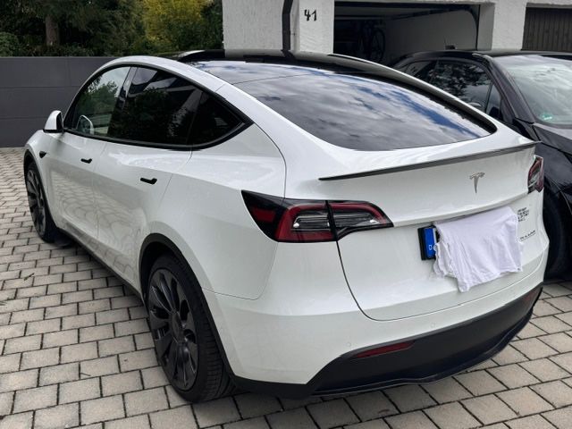 Bild des Angebotes Tesla Model Y Performance Dual Motor AWD Performance