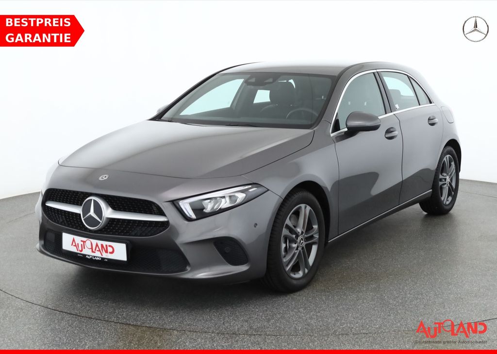 Bild des Angebotes Mercedes-Benz A250 Progressive LED Navi Sitzheizung Kamera AHK