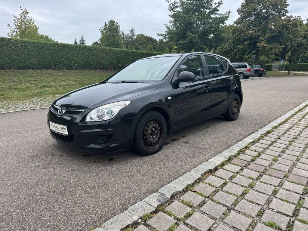 Bild des Angebotes Hyundai i30 Classic*Klima*CD-Spieler*1.6*isofix*
