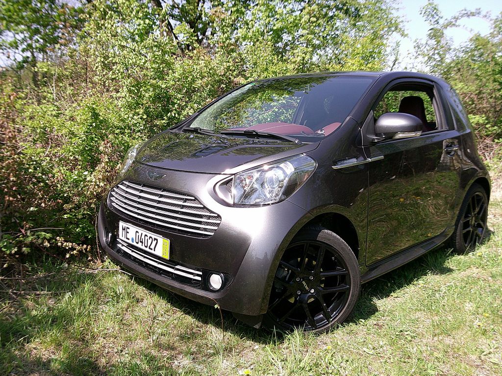 Bild des Angebotes Aston Martin Cygnet 1.3- Es muss nicht immer "smart" sein !